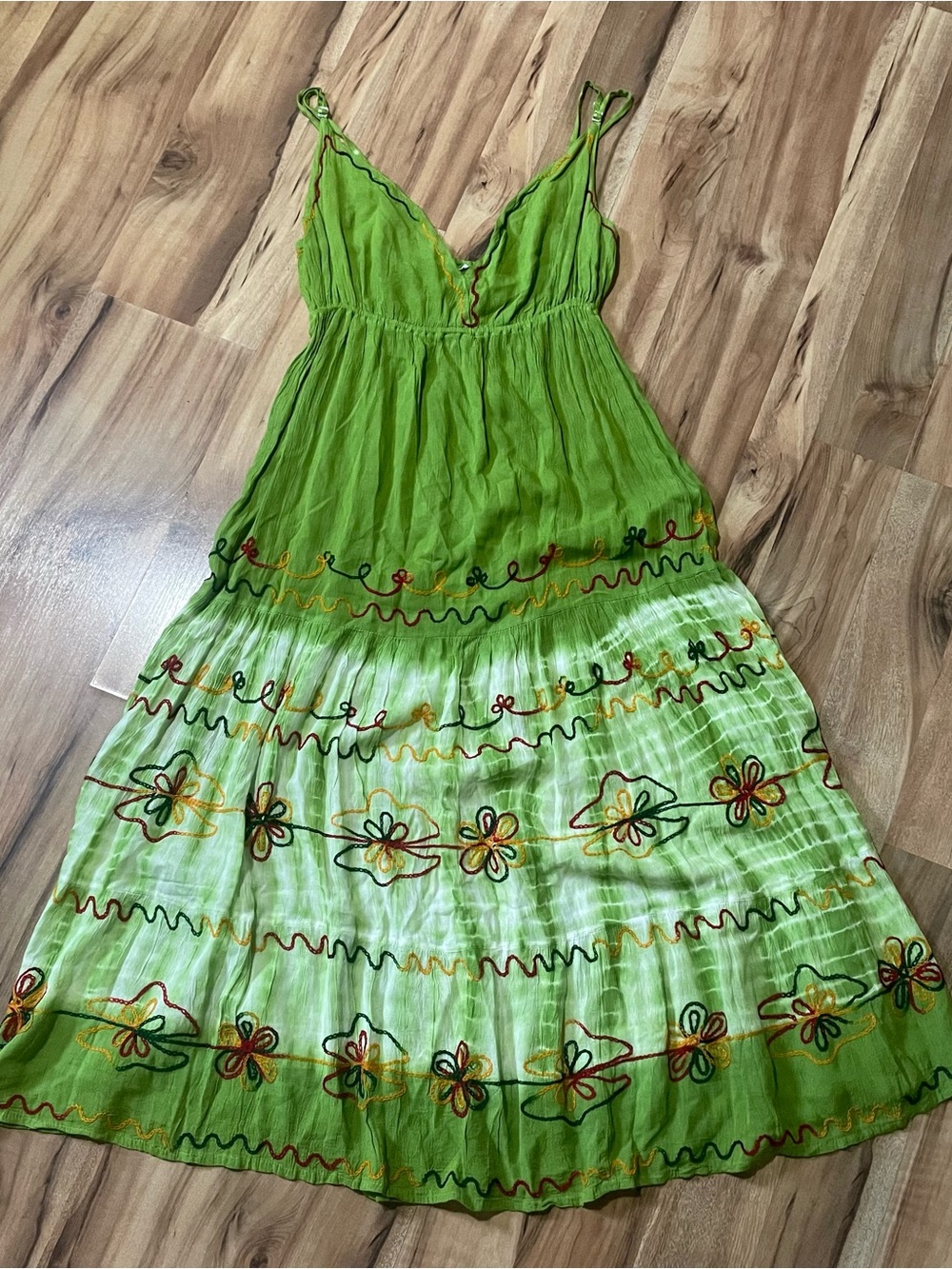 Bohemian Green Embroidered Floral Tiered Dress Rayon Viscose Festival Sun M/L